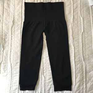 Soma crop lace trim leggings